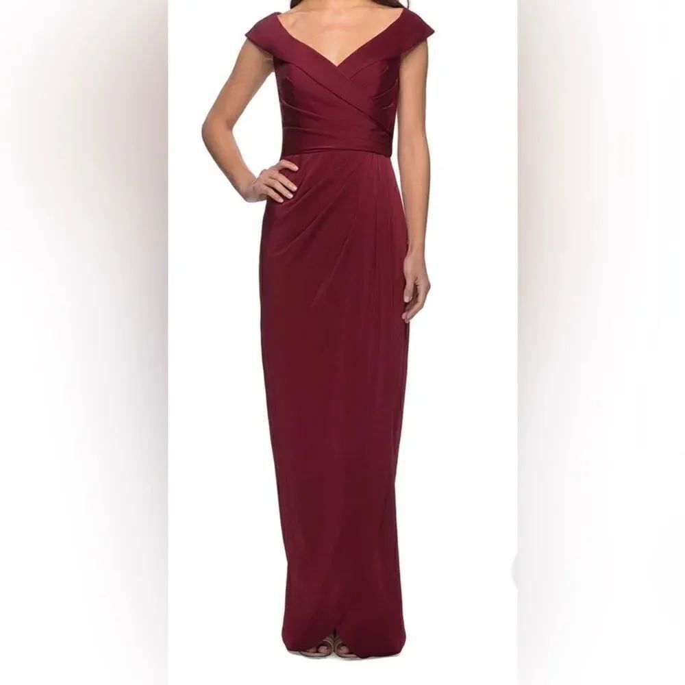 LaFemme ruby off shoulder gown size 6 NWT